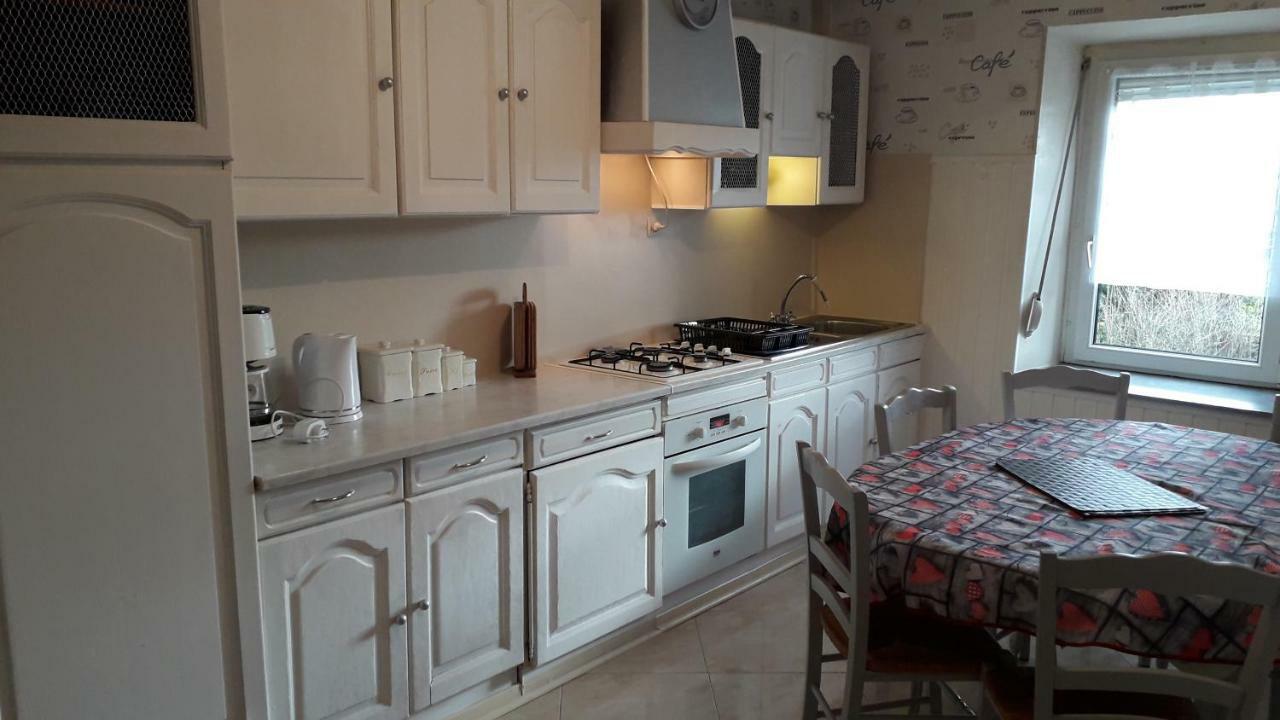 A L'Ombre De La Cascade Apartment Lemberg ภายนอก รูปภาพ